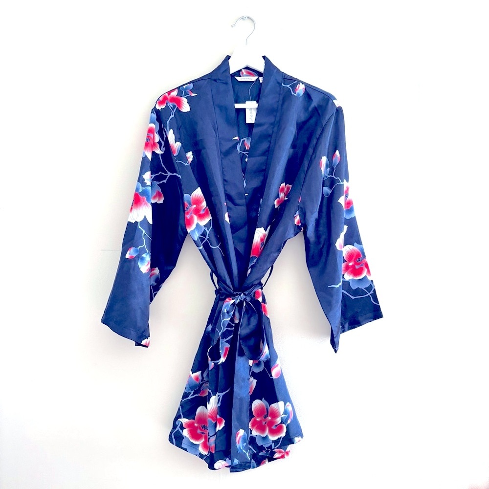 La Vie En Rose Navy Floral Satin Kimono-Style Lounge Robe - New with Tags - M/L